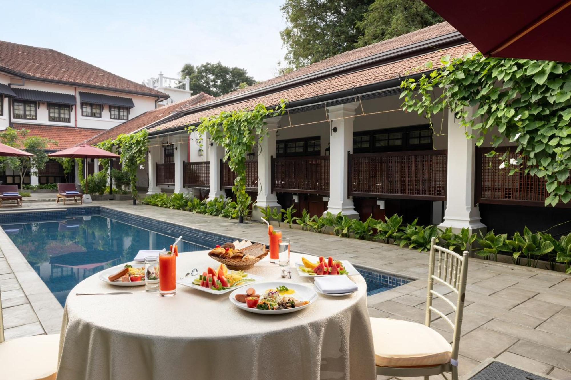 The Grand Walawwa Hotell Pinnawala  Eksteriør bilde